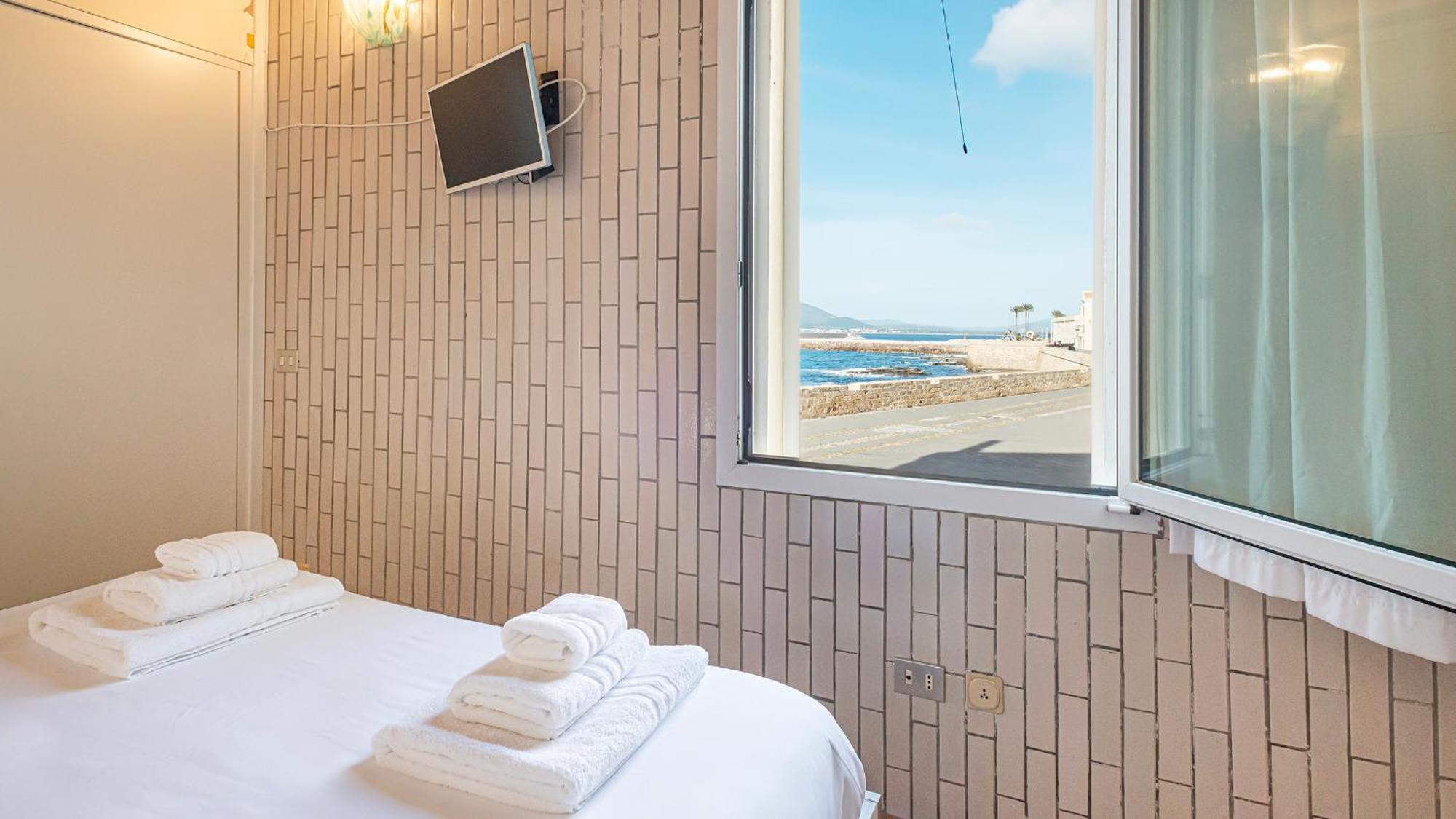 Seafront Bastioni Apartment Alghero Exterior photo